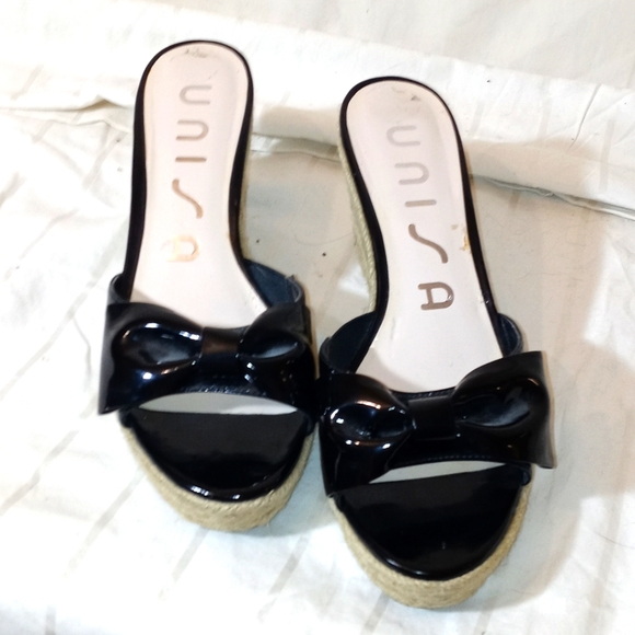Never worn! Unisa black wedge sandals size 8 - Picture 2 of 5